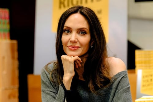 Couture: la nueva película de Angelina Jolie sobre cáncer y resiliencia