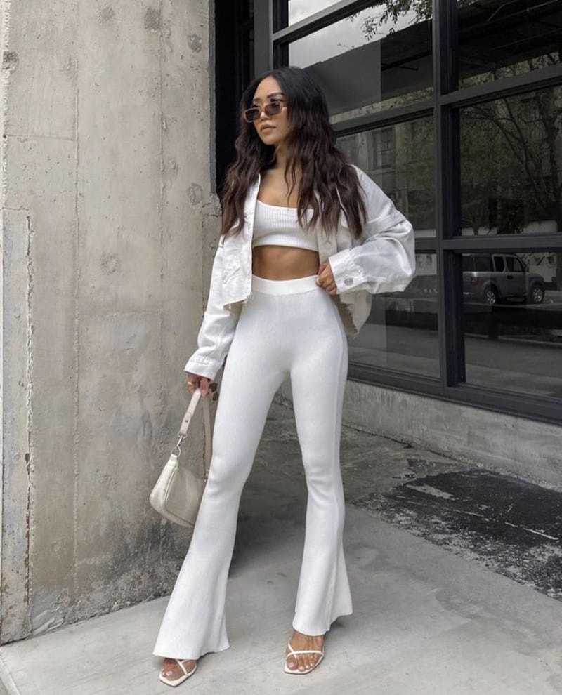 leggings acampanados en tendencia