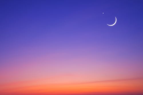 Luna, Venus y Júpiter brillan juntos: así influye su conjunción en la energía femenina