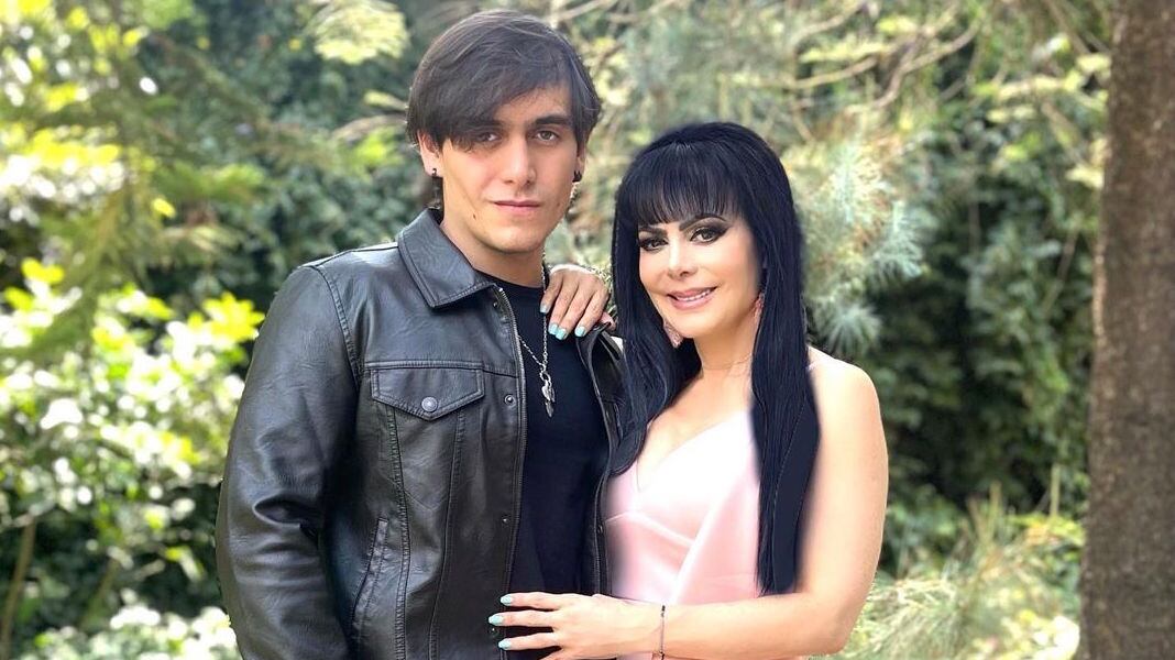 La actriz y cantante hace un viaje en familia.