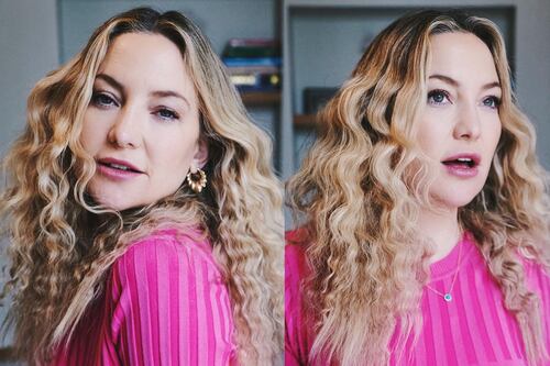 Kate Hudson conquista en un look deportivo con top corto y leggings rosa neón