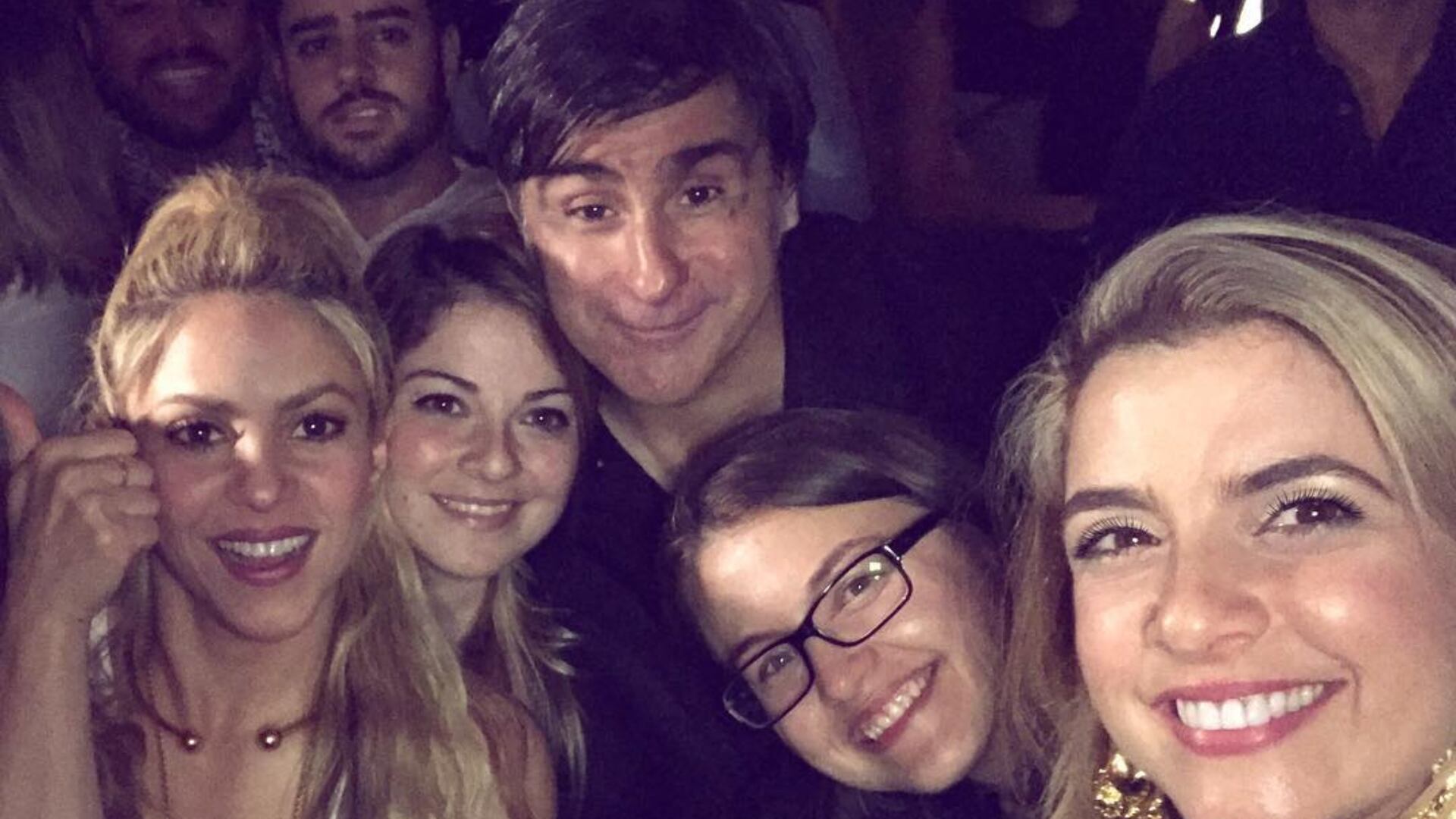 Shakira disfruta con sus amigas