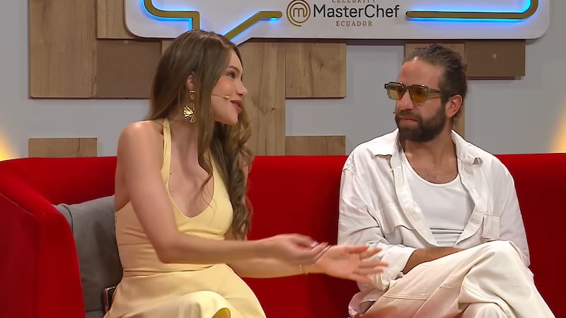 Mara Topic y Bastián Napolitano