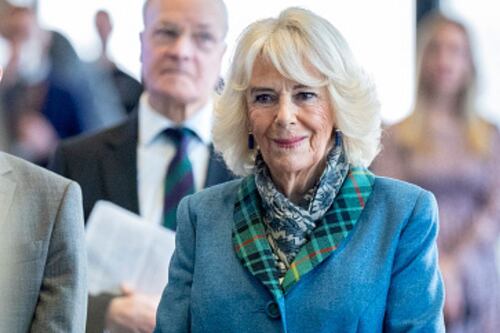 Camila Parker impacta a todos al reaparecer con su icónico vestido de novia tras 20 años