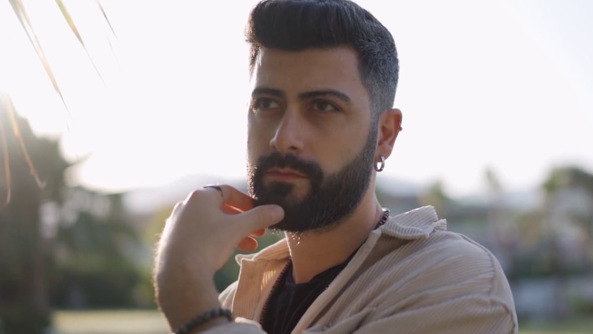 Los hombres se tocan la barba de forma inconsciente por muchas razones diferentes