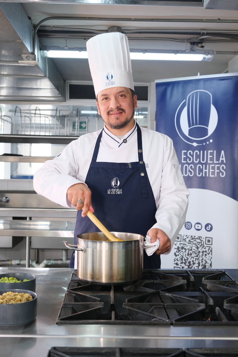 Chef Adrián Borja de la Escuela de los Chefs Quito