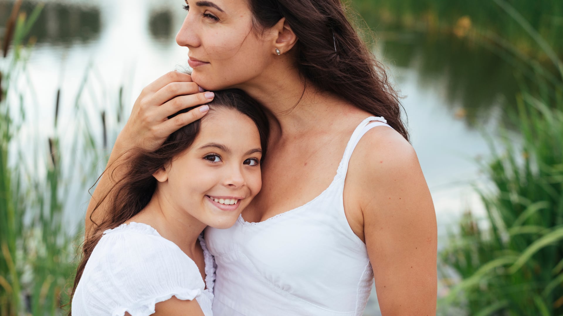 Madres sobre protectoras y las consecuencias en al adultez de los hijos.