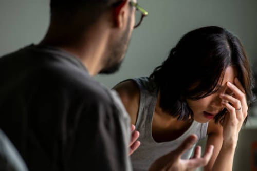 ¿Por qué tu pareja no te ama pero sigue contigo?