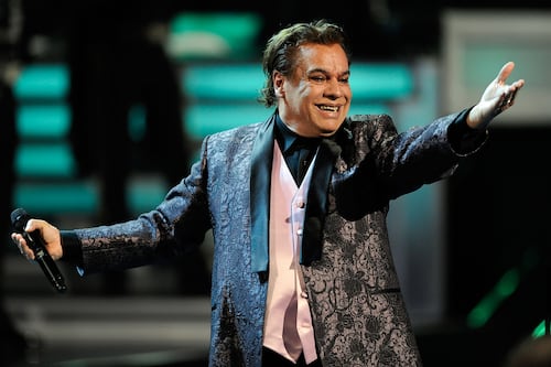 ¿Juan Gabriel tuvo una relación amorosa con su hijo adoptivo? Esto dijo él