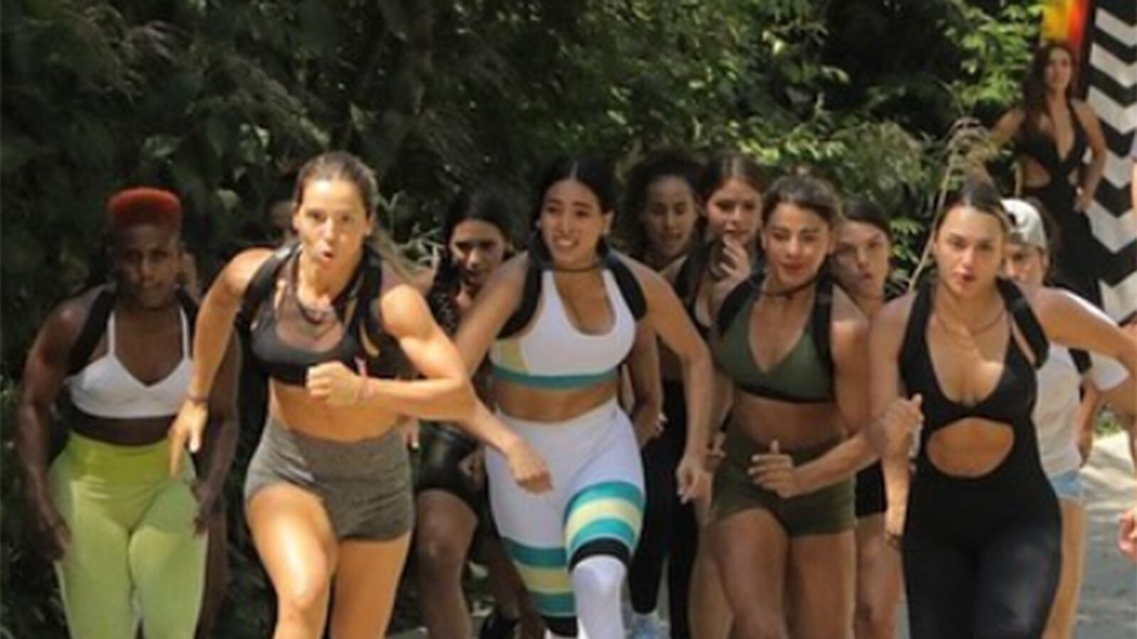 ¿Hizo brujería o un hechizo? participante de ‘El Desafío The Box’ preocupa tras extraño ritual.