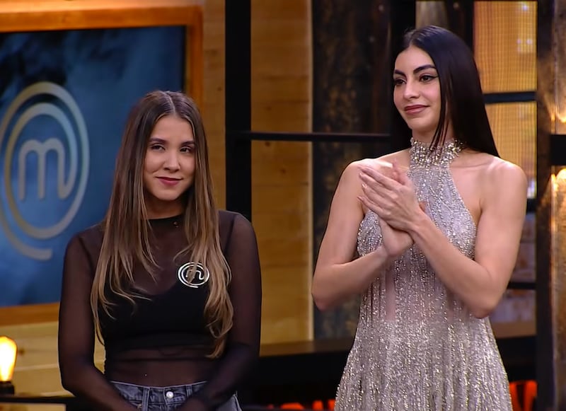 Andy Suzuki sube a dos de sus compañeros al balcón