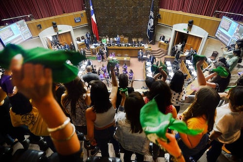 Dos mujeres: los diputados y senadores que votaron en contra de la paridad de género