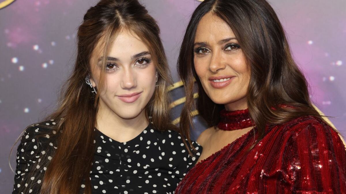 Hija de Salma Hayek sufrió bullying cuando era niña