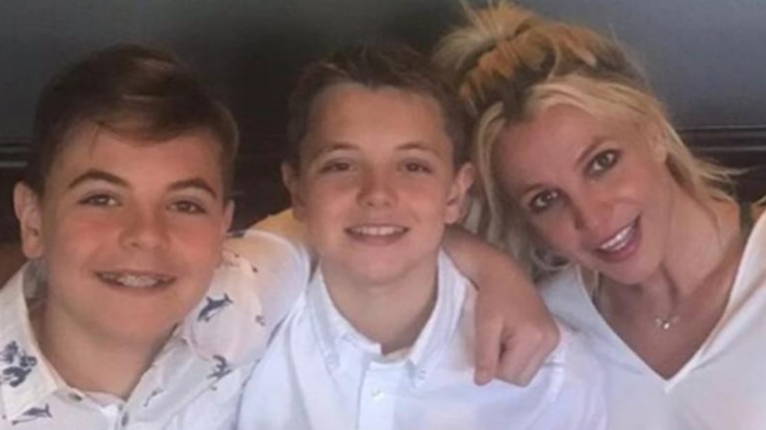Ex de Britney Spears compartió un video en el que la cantante regaña a sus hijos para manchar su imagen