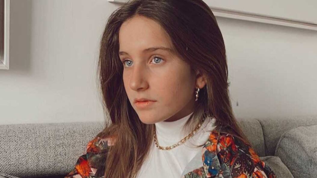 Hija de Gabriel Soto posa al lado de su “papá” en el set de “Si nos dejan”