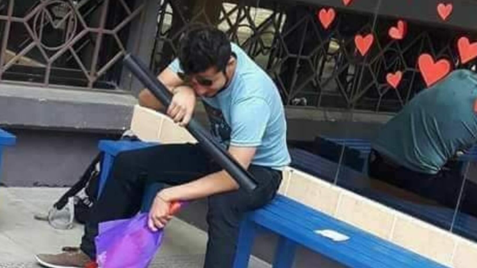 Hombre se hace viral por ser rechazado y lo llaman acosador