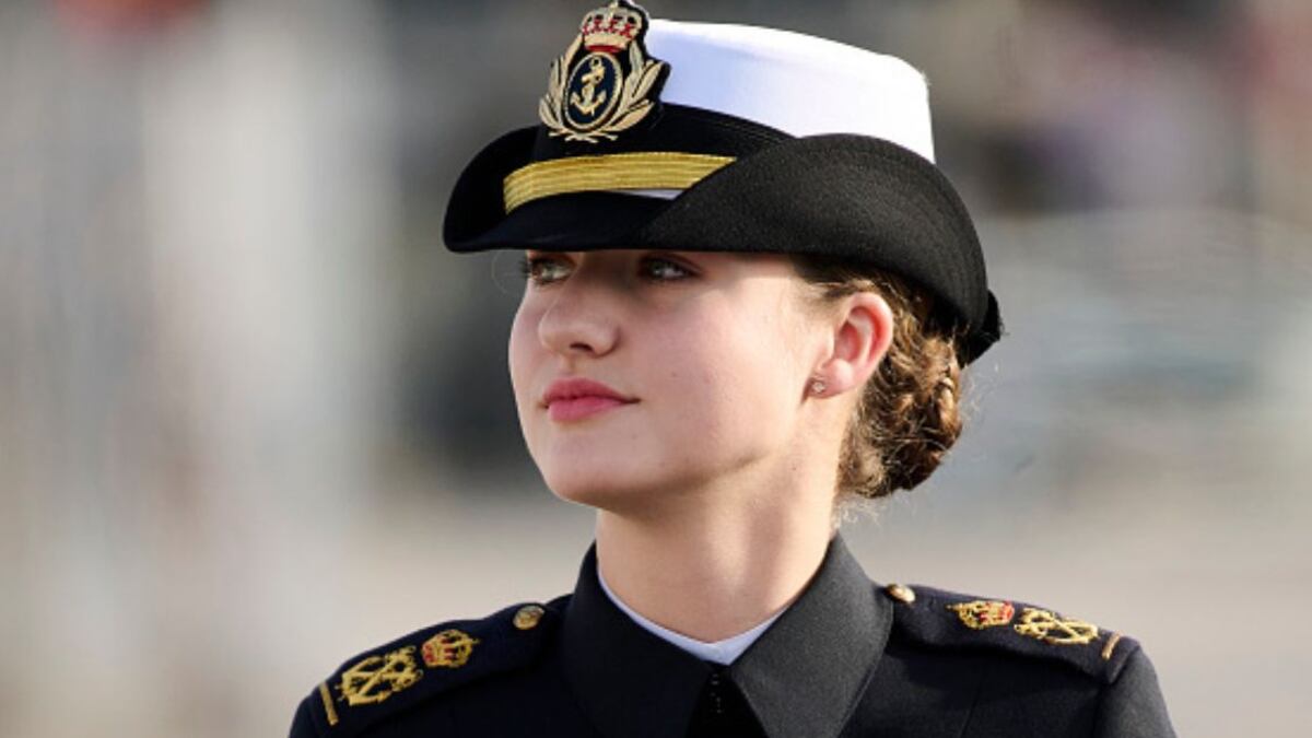 Las "heridas de guerra" de Leonor: el turbulento viaje que está dejando secuelas físicas a la princesa