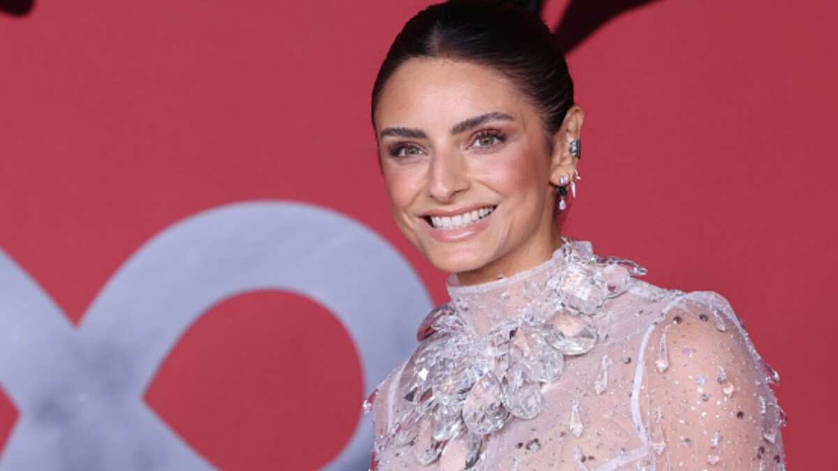 "¡Qué rareza!": El vestido que lució Aisslinn Derbez en la Semana de la Moda de Milán hecho con germinado de chía
