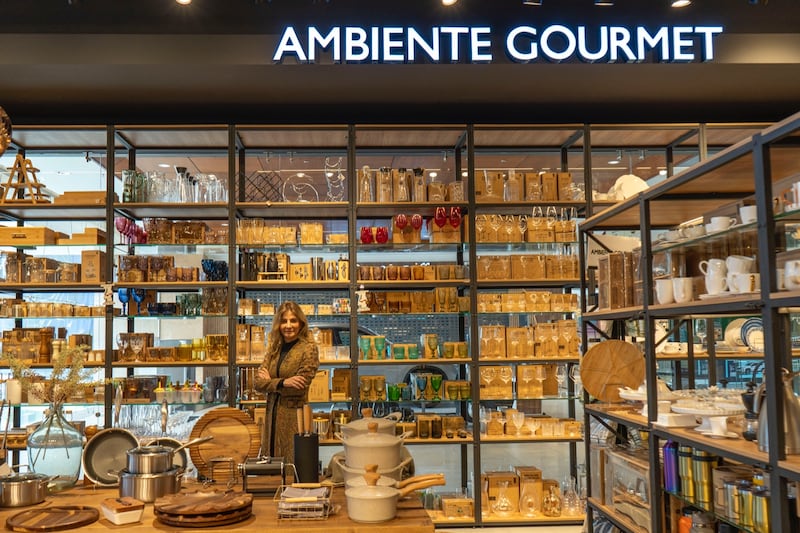 Patricia Vélez, Ambiente.