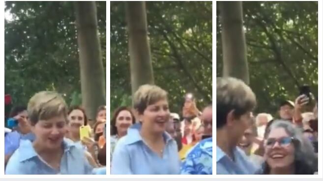 La primera dama, Verónica Alcocer baila junto a la senadora María José Pizarro en Cartagena.