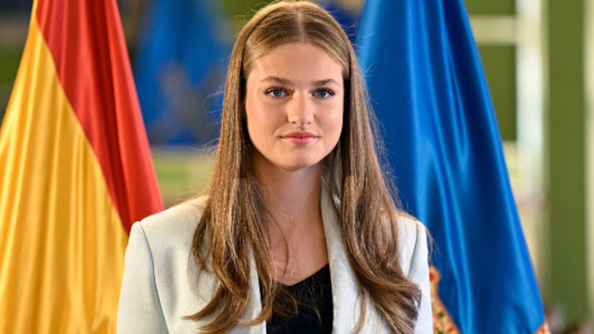 Princesa Leonor se convierte en la nueva reina de la moda e impone estilo con este aplaudido detalle en su look