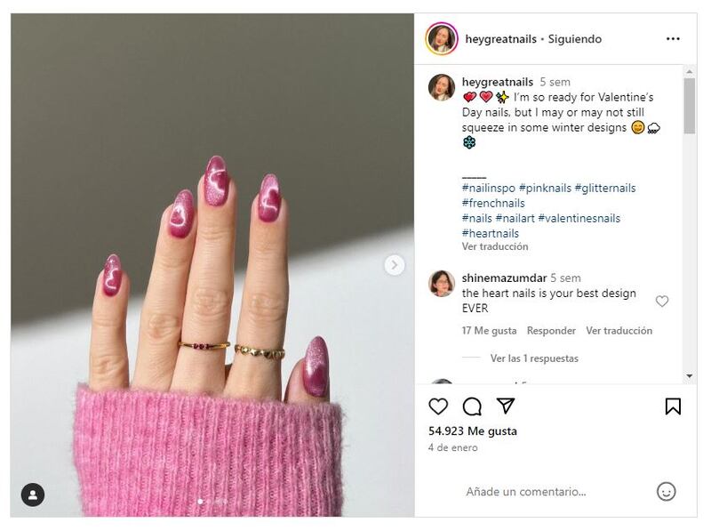 Una manicura con corazones es perfecta para celebrar el Día de San Valentín