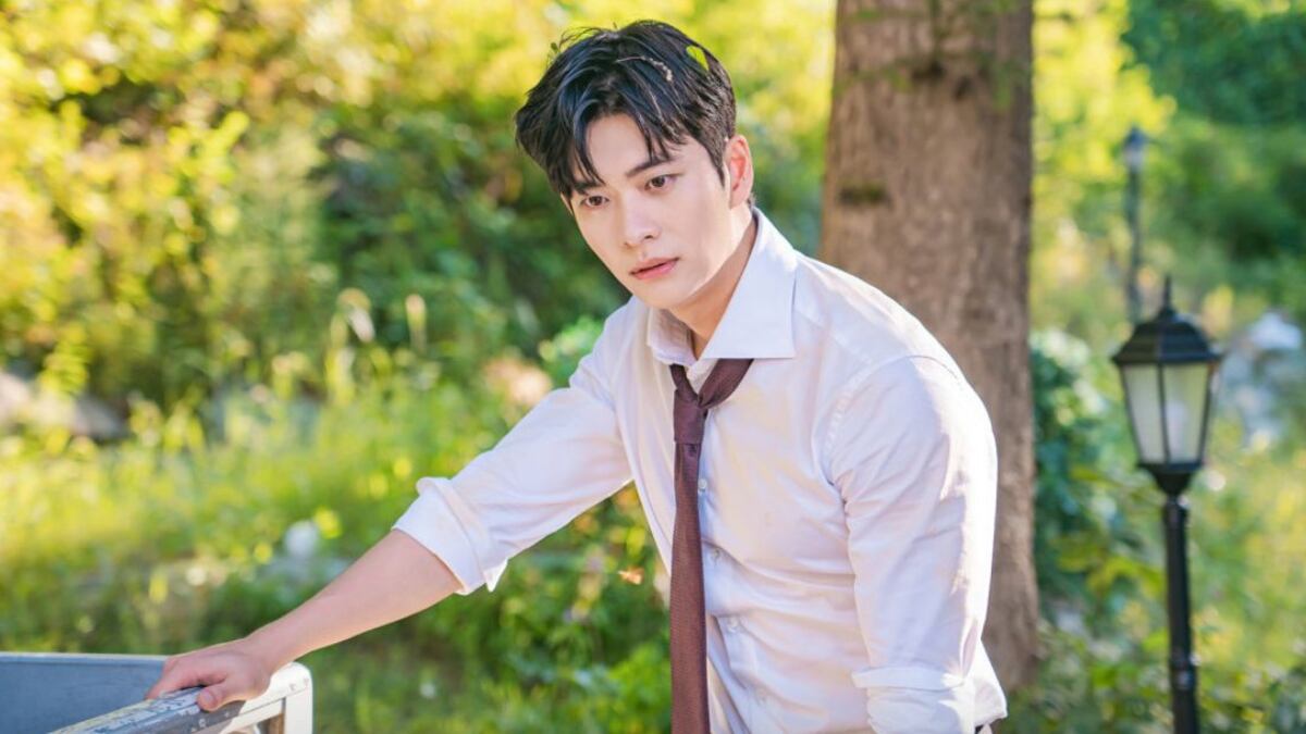 Escena de la serie 'Amor en el laboratorio'