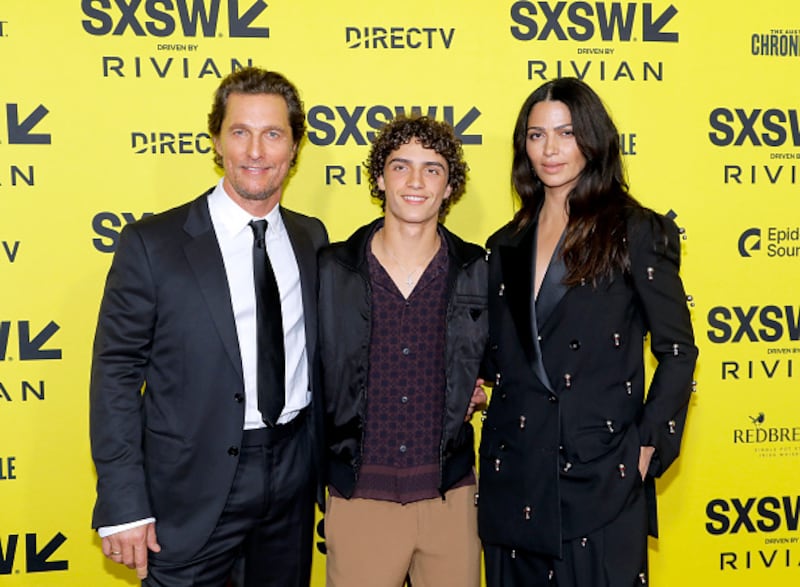 Matthew McConaughey, Levi Alves McConaughey y Camila Alves
