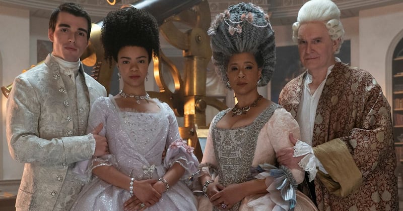 El elenco de 'Queen Charlotte' mezcla nuevos talentos con estrellas veteranas en el mundo de 'Bridgerton'