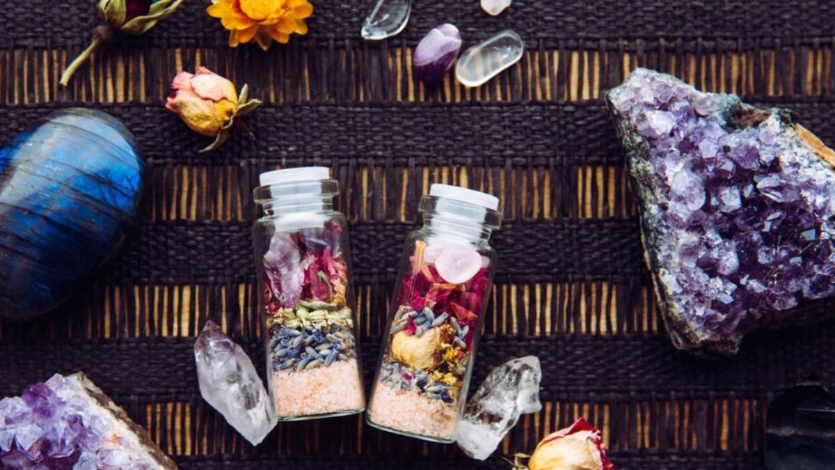 2025 y los amuletos de cada signo para atraer la buena suerte, la protección y el éxito