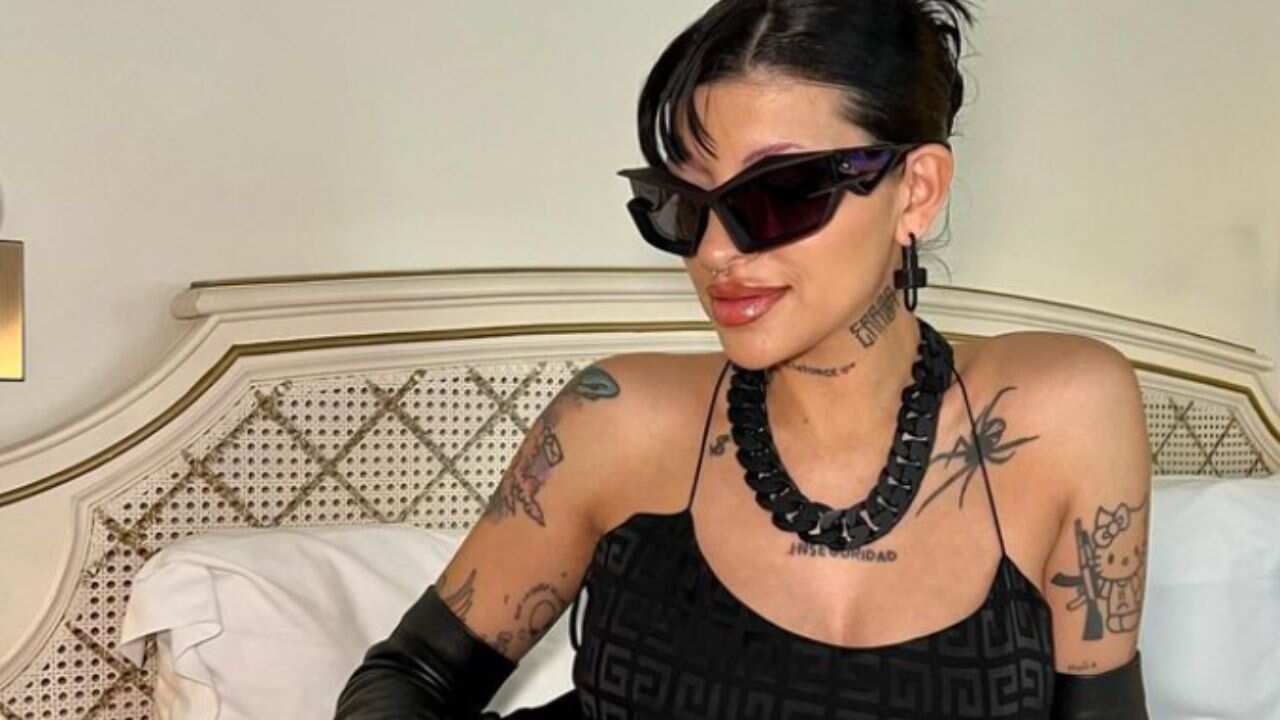 Cazzu responde a críticas por posar embarazada en Playboy