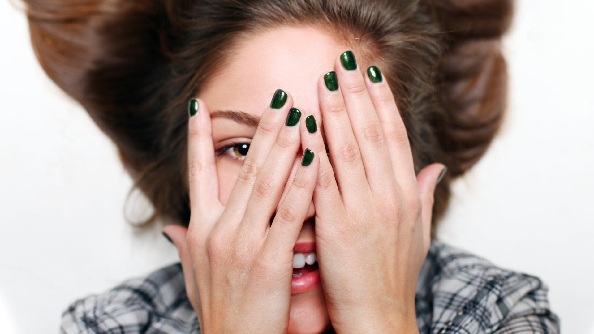 Qué son las "uñas parras" que revolucionaron Tik Tok.