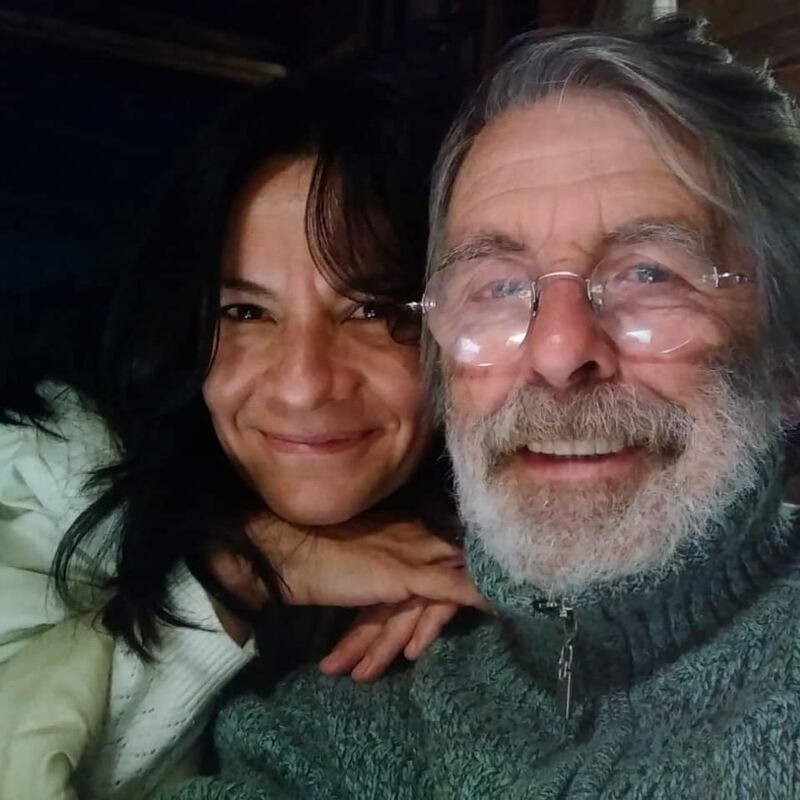 Mauro Donetti junto a su pareja