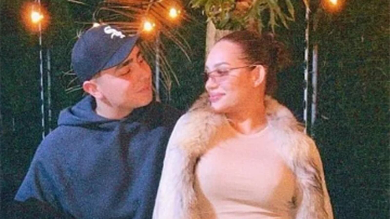 Andrea Valdiri podría estar embarazada de Felipe Saruma.