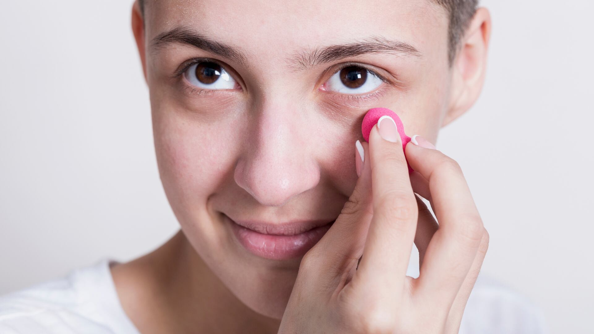 Descubre el tipo de ojeras que tienes y cuál es el mejor tratamiento para iluminar tu mirada.