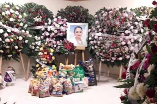 Antes de morir en vez de flores, pidió que le lleven a su funeral comida para animales