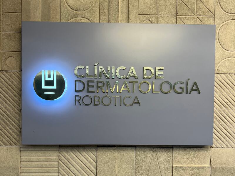 Clínica de Dermatología Robótica