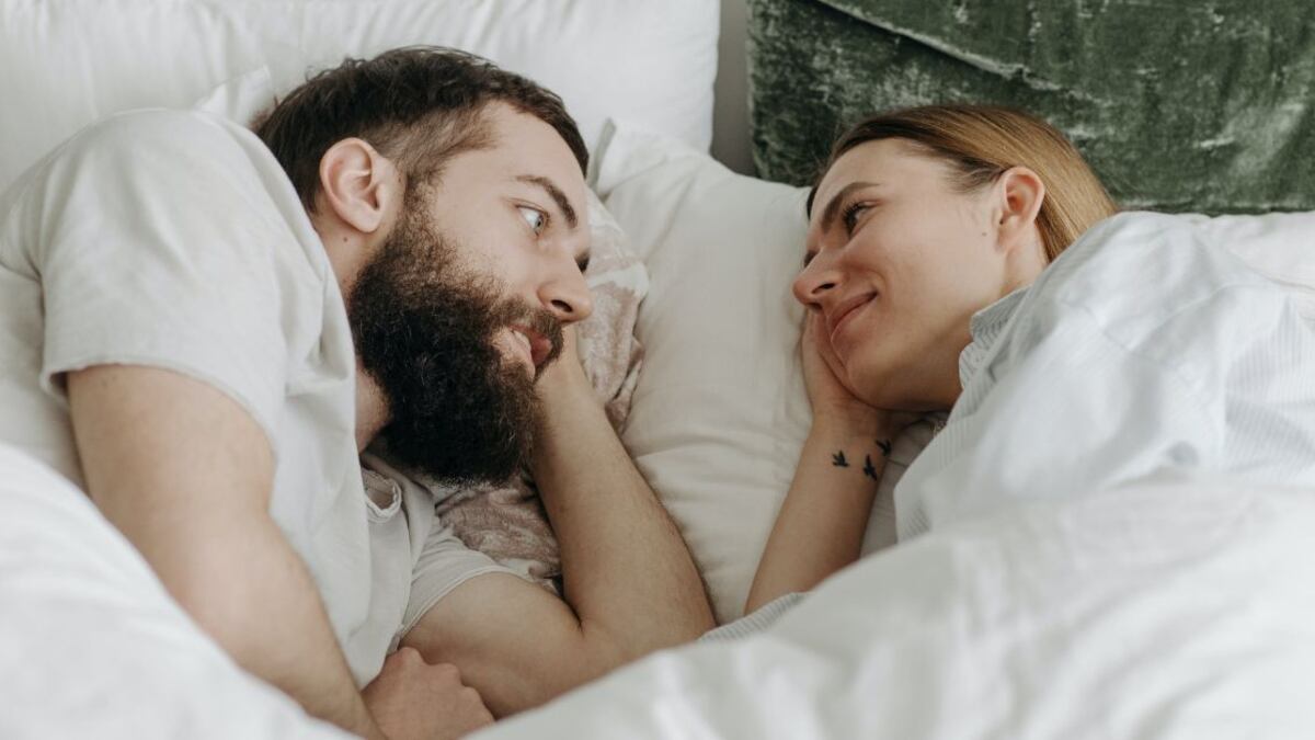Tener una rutina nocturna en pareja es vital para mantener una relación a flote