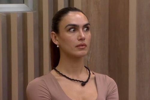 Expulsión de Isabella Santiago desata reacciones en redes sociales