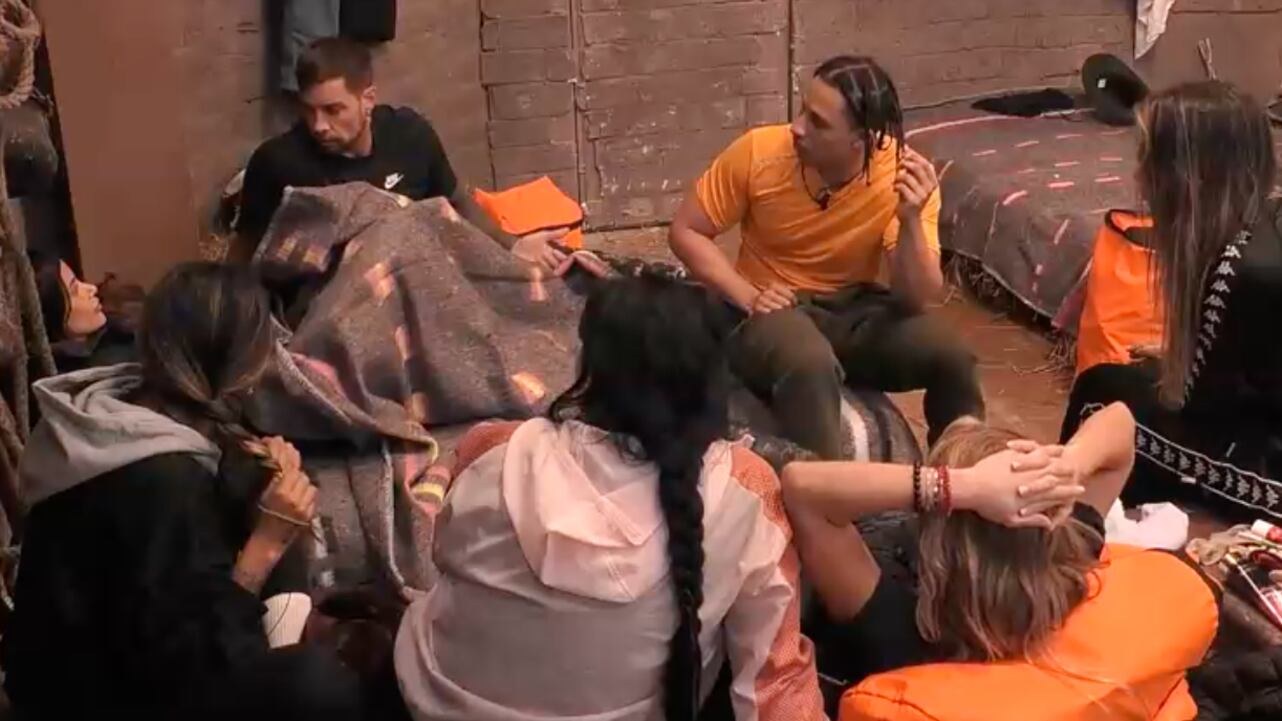 Camila niega romance con Alexis Sánchez