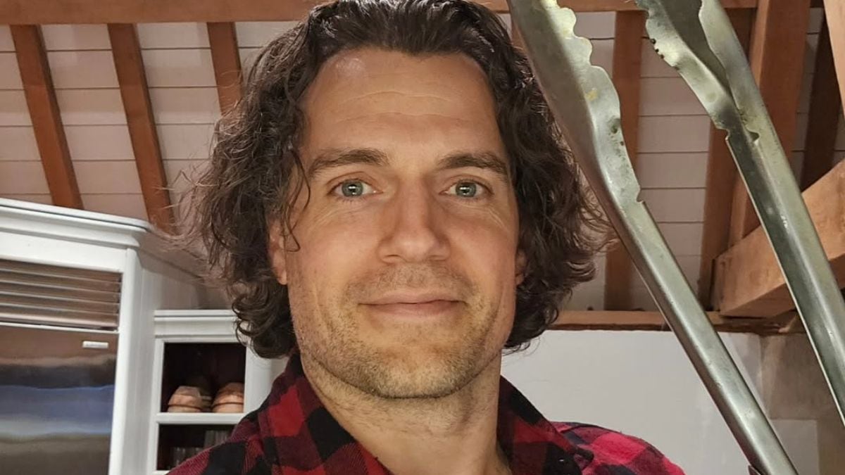 Henry Cavil sorprende por su nuevo aspecto