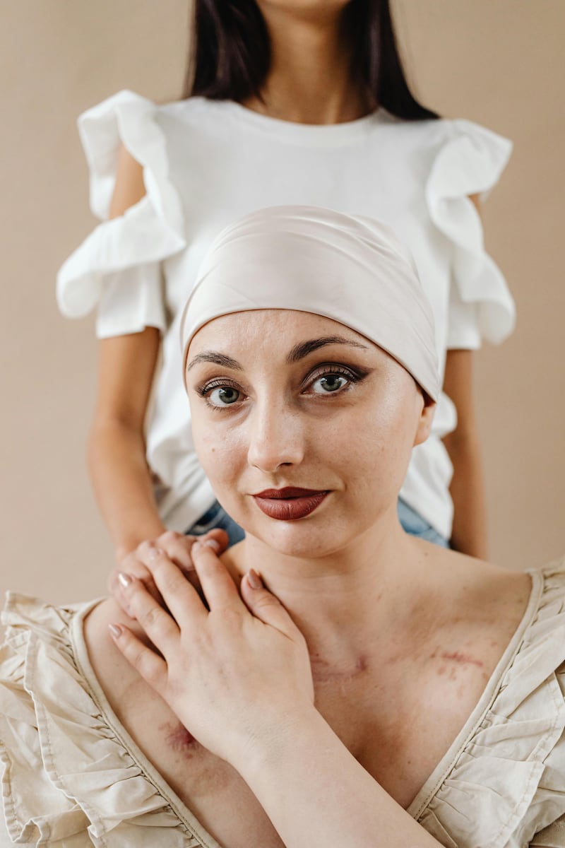 Historias que salvan: mujeres que transformaron el cáncer de mama en fuerza y esperanza