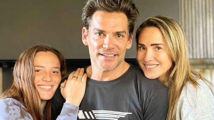 Cristián de la Fuente, Angélica Castro y su hija Laura