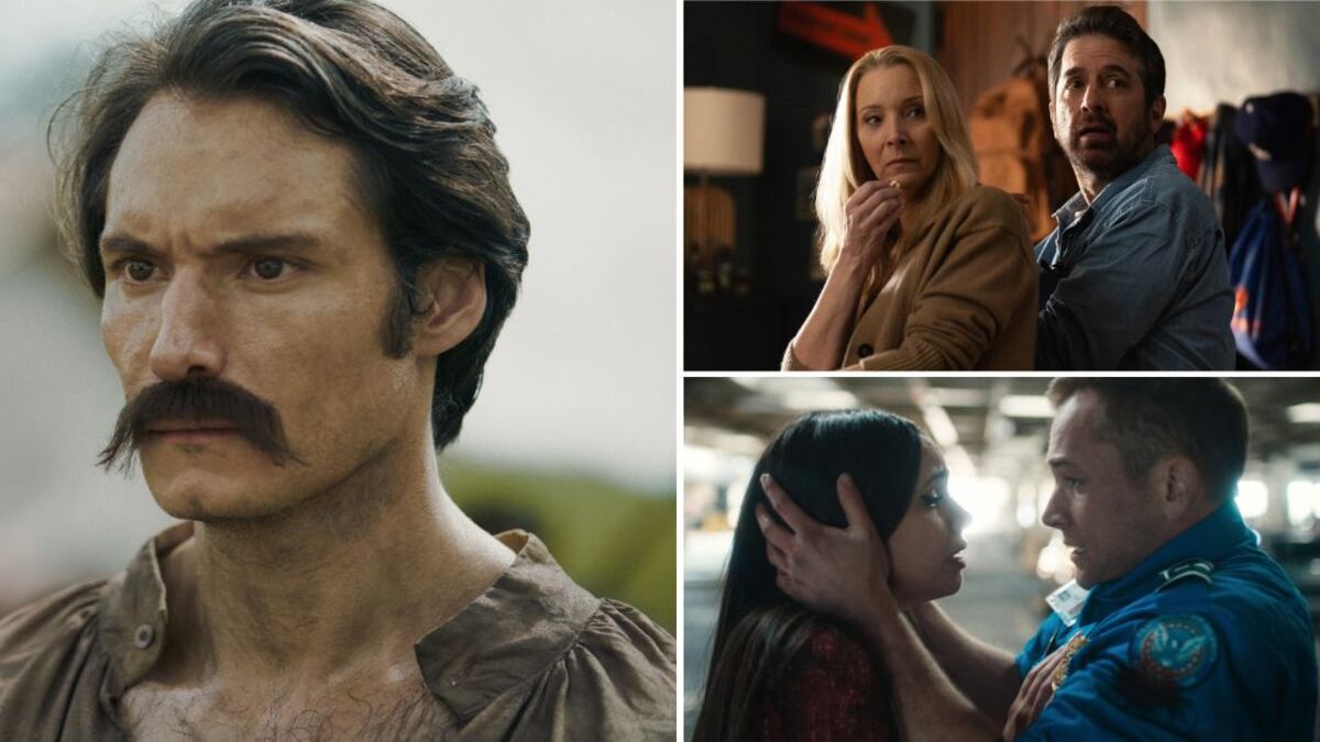 Escenas de Cien años de soledad, Fachadas y Equipaje de mano