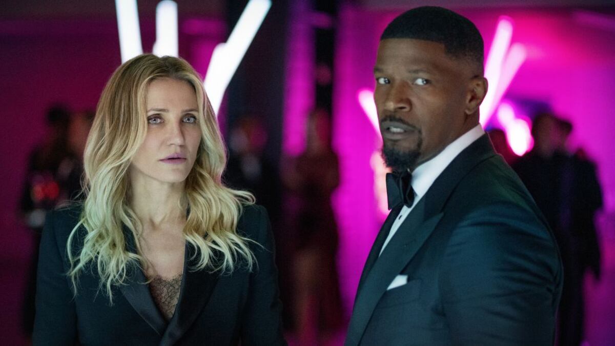 Cameron Diaz como Emily y Jamie Foxx como Matt en De vuelta a la acción