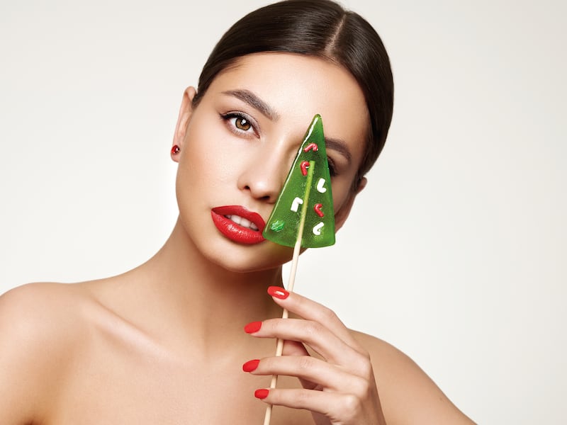 Del clean makeup que resalta la piel natural, al clásico labial rojo
