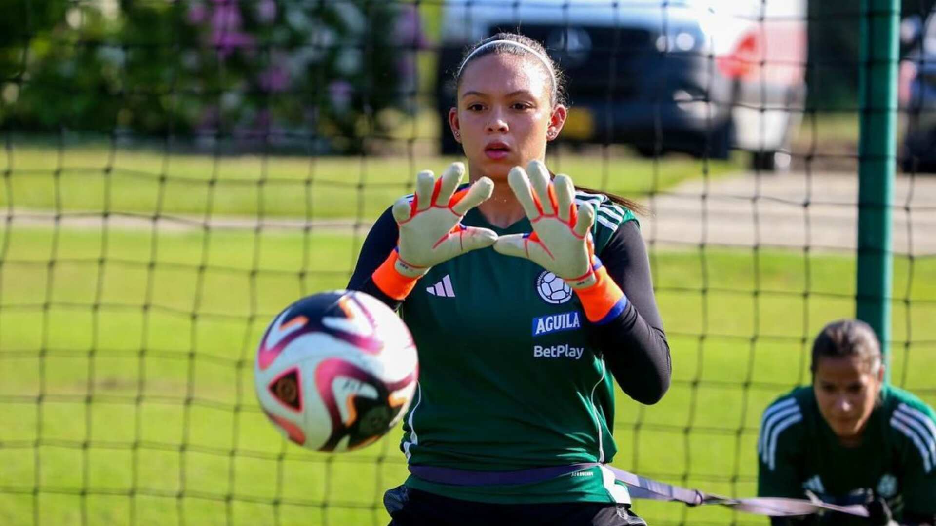 René Higuita enalteció a Luisa Agudelo por lo que dijo y de paso le hizo exigencia al Gobierno