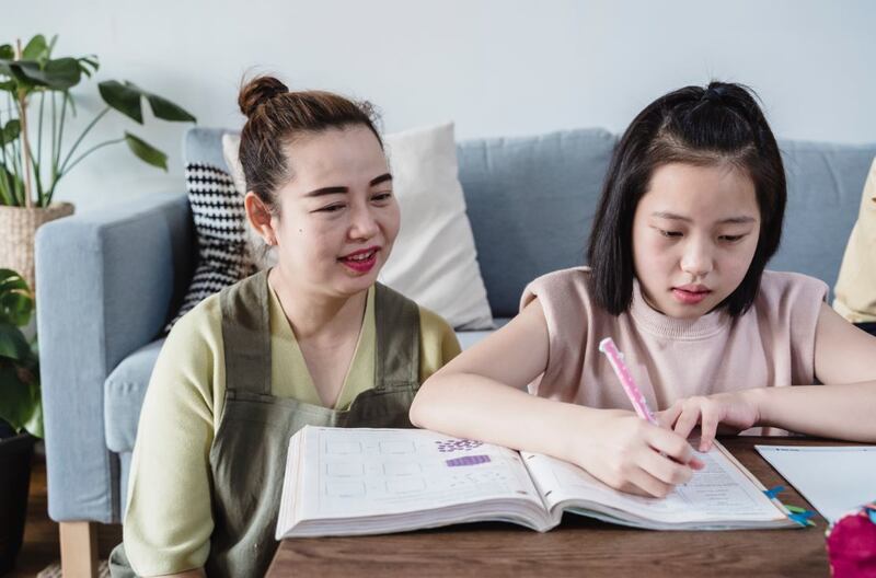 Hay frases comunes que ningún padre debería decirle a sus hijos