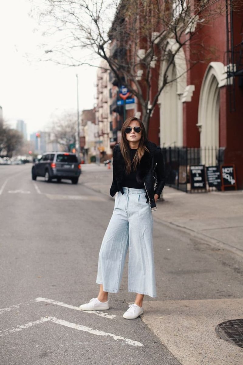 Así es como puedes llevar pantalones culotte de forma elegante