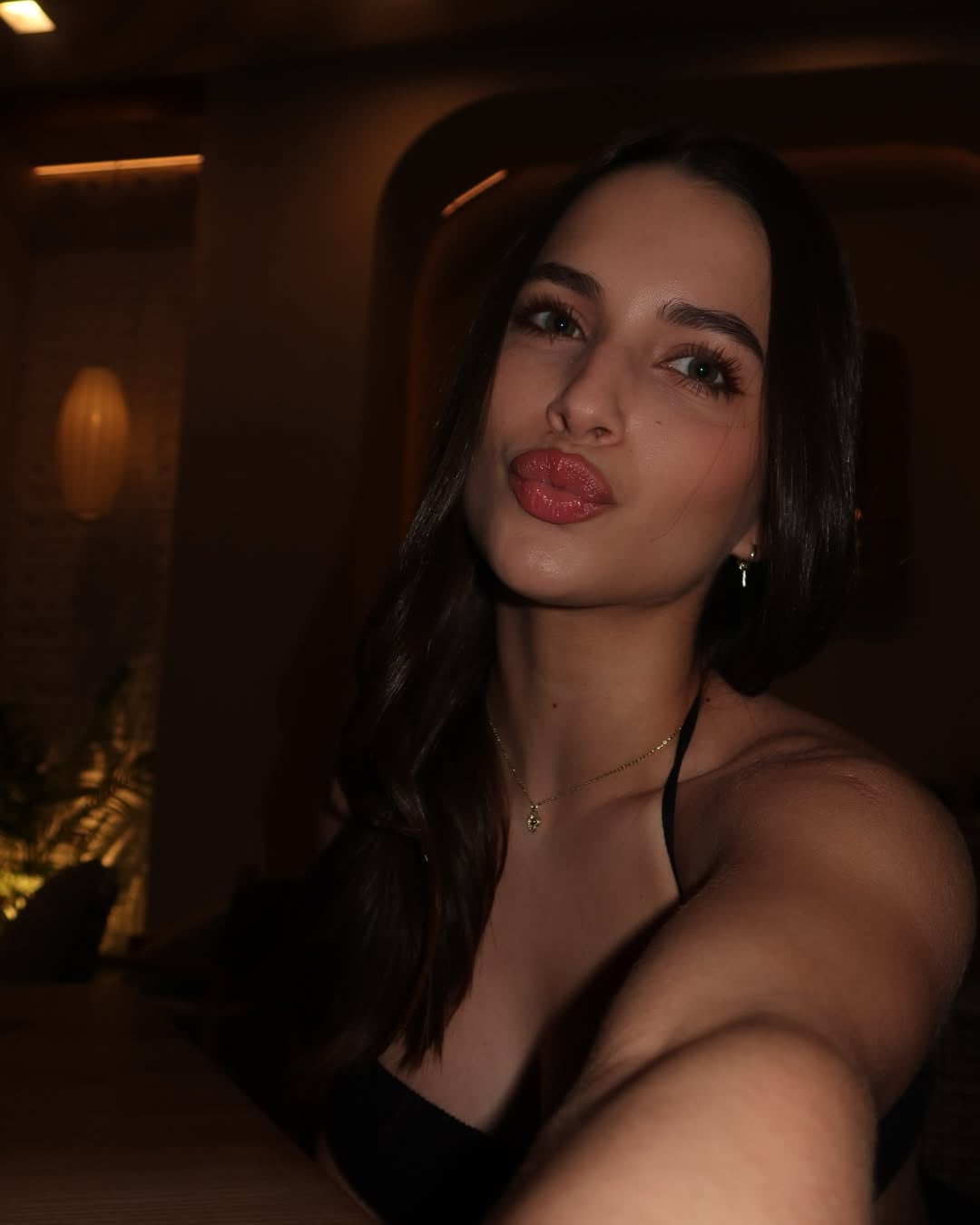 Instagram: @jenifercamachoo